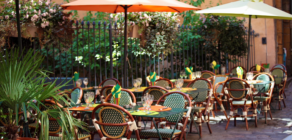 create Al fresco dining 