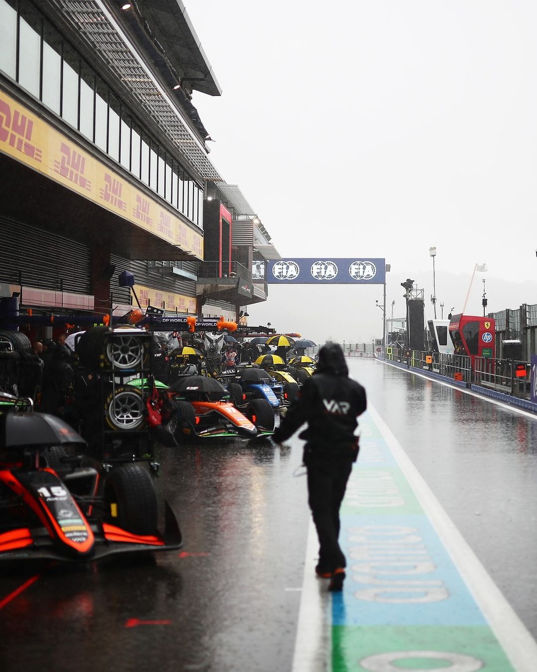 Pit lane de GP da Fórmula 2