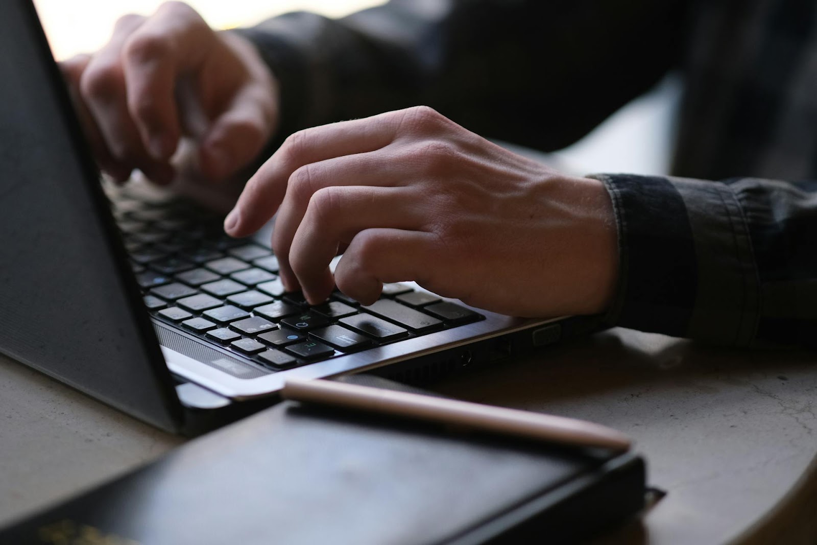 A man using his laptop | Source: Pexels