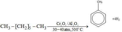 KHỞI ĐỘNGBenzene, toluene, xylene,... là các hydrocarbon họ arene, được thêm vào xăng theo một tỉ lệ thể tích nhất định, giúp tăng chỉ số octane của xăng, nhờ đó nhiên liệu được đốt cháy hiệu quả hơn. Arene là gì? Arene có cấu tạo, tính chất và ứng dụng trong những lĩnh vực nào?Đáp án chuẩn:Arene là hydrocarbon trong phân tử có chứa vòng benzene trong phân tử.Ứng dụng: - Nguyên liệu rất quan trọng cho nghành công nghiệp hóa học- Styrene dùng làm monome sản xuất chất dẻo, cao su...- Naphthalene là nguyên liệu cho sản xuất phẩm nhuộm, dược phẩm...- Xylene là dung môi tốt, ...1. KHÁI NIỆM ARENEBài 1: Nhận xét đặc điểm cấu tạo phân tử benzene và cho biết có điểm gì khác so với các hydrocarbon đã học.Đáp án chuẩn:Có vòng benzeneBài 2: Cho biết công thức phân tử của các arene trong hình 14.2Đáp án chuẩn:Methylbenzene (toluen): C7H8Vinyl benzene: C8H8Naphthalene: C10H8Xylene: C8H102. TÍNH CHẤT VẬT LÍBài 1: Dữ kiện nào trong bảng 14.1 cho thấy Naphthalene ở thể rắn trong điều kiện thường?Đáp án chuẩn:Dựa vào nhiệt độ nóng chảy 3. TÍNH CHẤT HOÁ HỌC Bài 1: Quan sát, ghi nhận xét hiện tượng xảy ra trong thí nghiệm nitro hóa benzeneĐáp án chuẩn:Hiện tượng: Thấy có lớp chất lỏng nặng màu vàng nhạt lắng xuốngBài 2: Quan sát ghi hiện tượng xảy ra trong thí nghiệm cộng chlorine vào benzene. Giải thíchĐáp án chuẩn:Hiện tượng: xuất hiện khói trắng và trên thành thấy xuất hiện một lớp bột màu trắng C6H6 + 3Cl2 →as C6H6Cl6Bài 3: Em hãy cho biết vai trò của các hóa chất KMnO4 và HCl trong thí nghiệm Đáp án chuẩn:Dùng để điều chế chlorine2KMnO4 + 16HCl → 2KCl + 2MnCl2 + 5Cl2 + 8H2OBài 4: Phản ứng cộng hydrogen vào vòng benzene xảy ra ở liên kết nào? Đáp án chuẩn:Liên kết π trong liên kết C = C vòng benzeneBài 5: Benzene và toluene, chất nào có khả năng bị oxi hóa bởi dung dịch KMnO4  Đáp án chuẩn:Toluene 4. ỨNG DỤNG VÀ ĐIỀU CHẾ ARENE TRONG CÔNG NGHIỆP Bài 1:  Hoàn thành các phương trình hóa học biểu diễn quá trình reforming arene điều chế benzene, toluene trong công nghiệp (hình 14.3)Đáp án chuẩn:BÀI TẬP