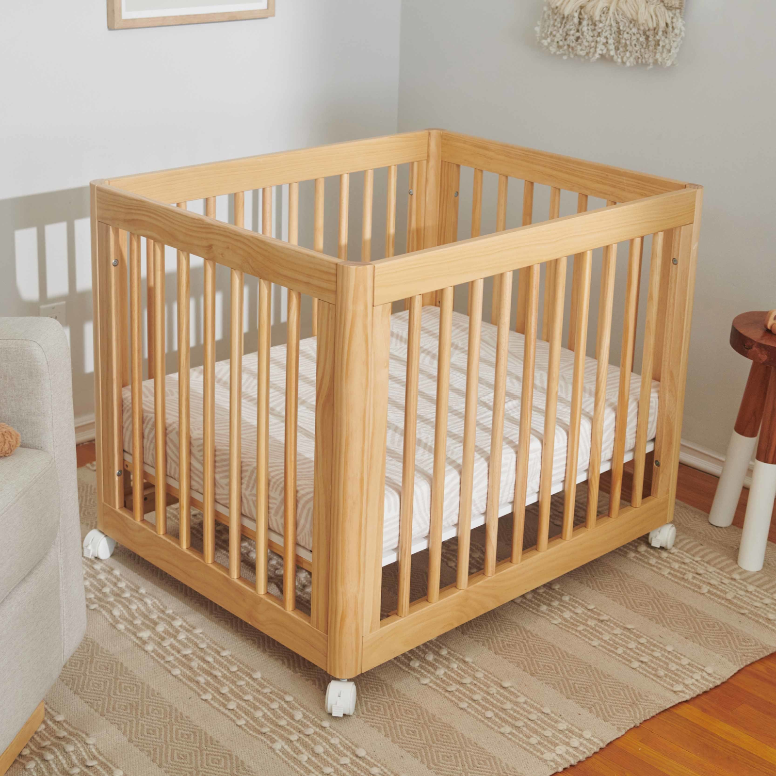 Yuzu 8 in 1 crib named best crib