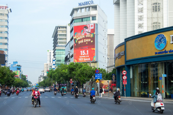 Quảng cáo ngoài trời Tết Nguyên Đán: Loại hình nào triển khai hiệu quả?