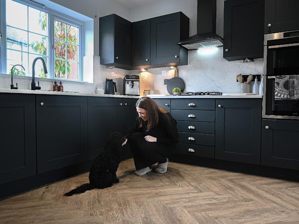  Christmas Sparkle: Transform Your Kitchen with Quartz Worktops