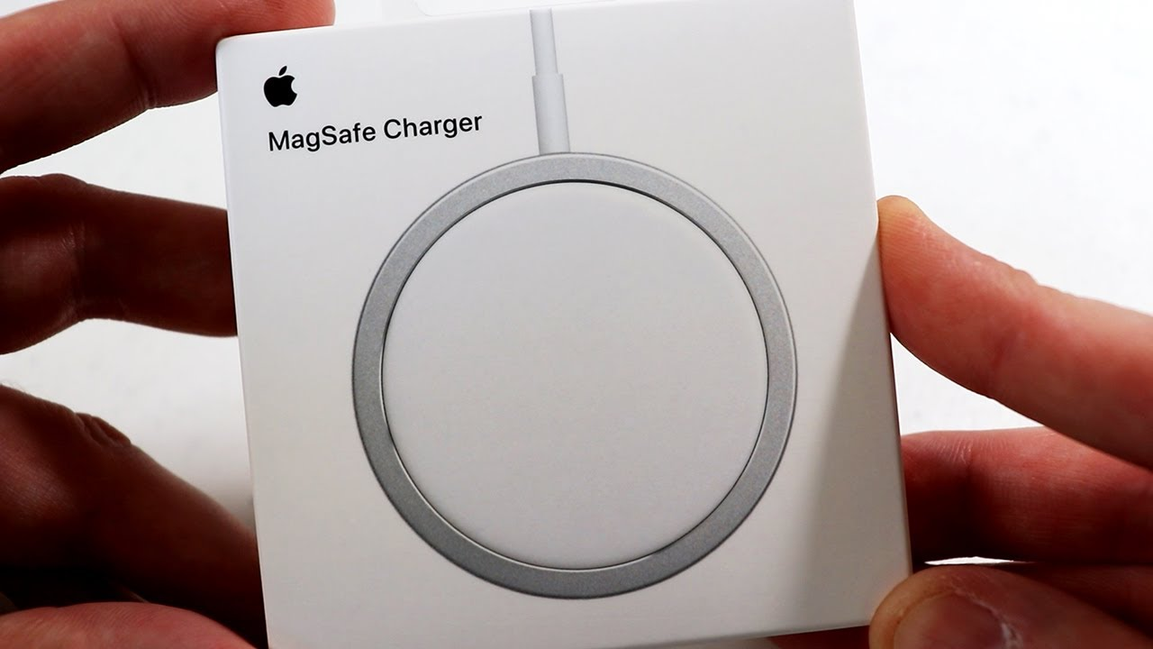 Battle of 20W vs. 30W Charger for iPhone 14