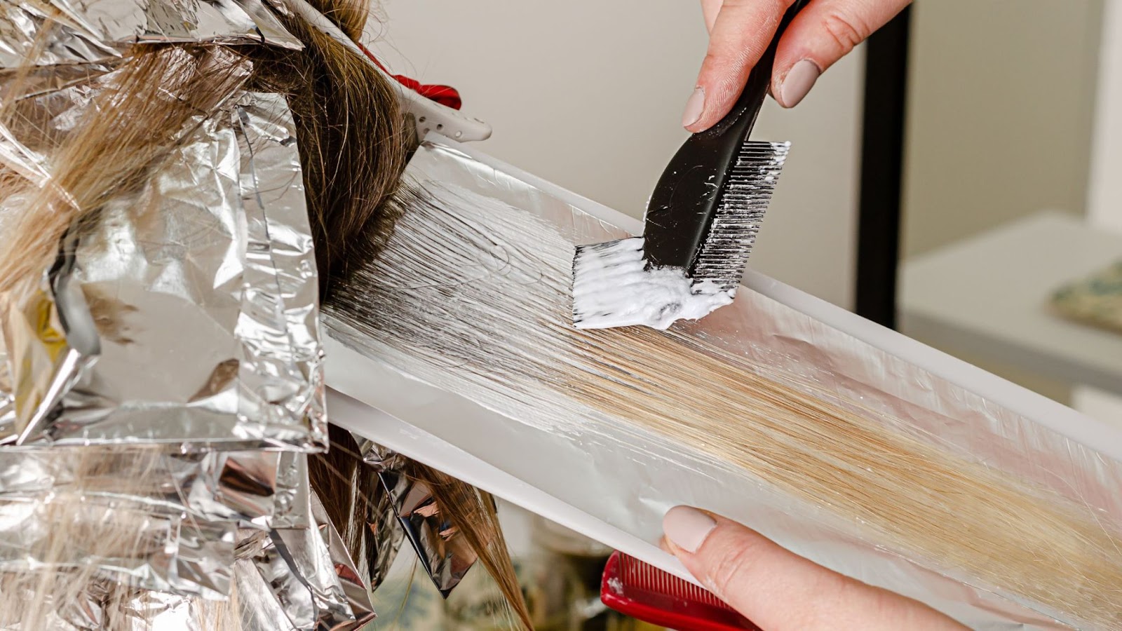 what causes split ends