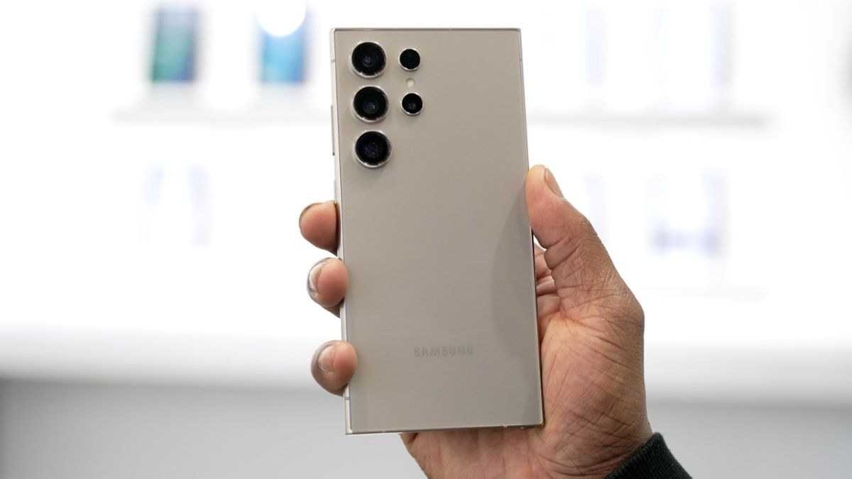 Thiết kế mặt sau của Samsung S24 Ultra