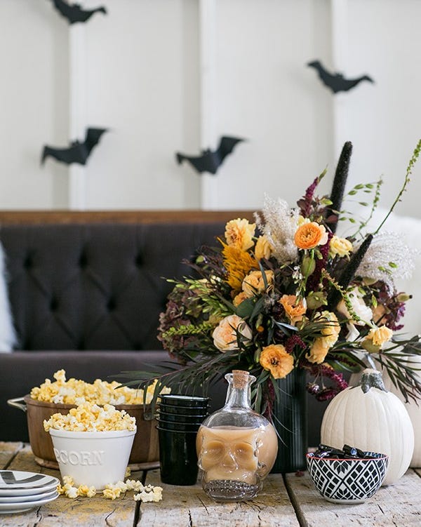 halloween table decor