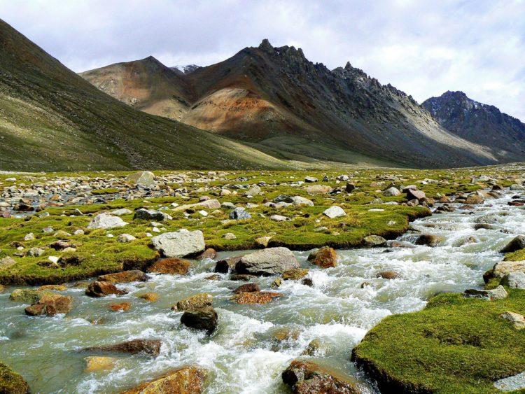 http://thefloatingdot.com/wp-content/uploads/2020/06/tibet-317457_1920-750x563.jpg