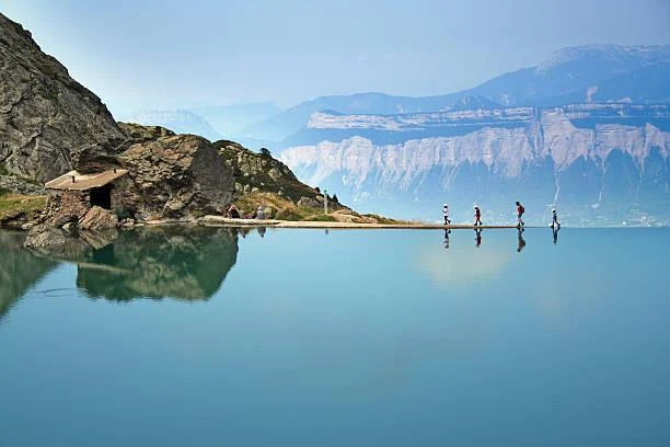 10 Hills and Valleys That Define Nature’s Shape, hills and valleys, natural curves, nature, forest, landscape, earth shape, terrain beauty