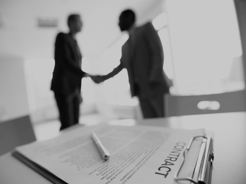 La cláusula de exclusividad en contratos comerciales puede afectar los  derechos constitucionales al trabajo, libertad de empresa y libre  competencia. - AZC Abogados