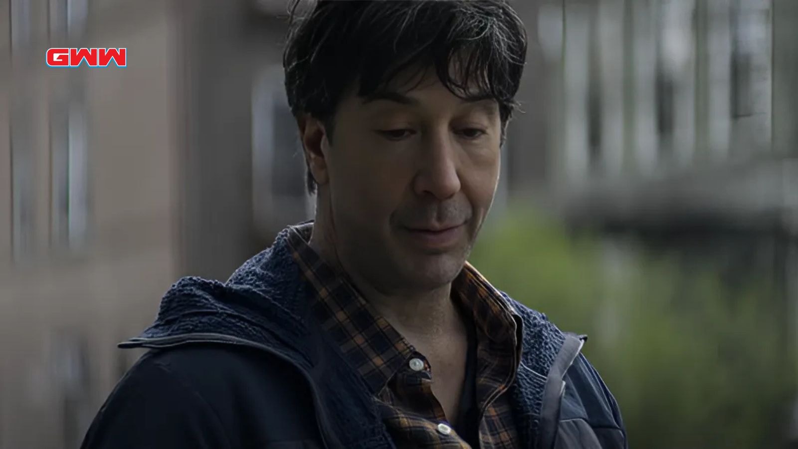 David Schwimmer as Anthony, looking thoughtful in Goosebumps Season 2