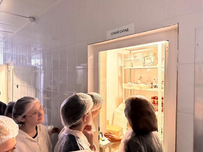 Профориентационная экскурсия в столовую «Ассорти»
