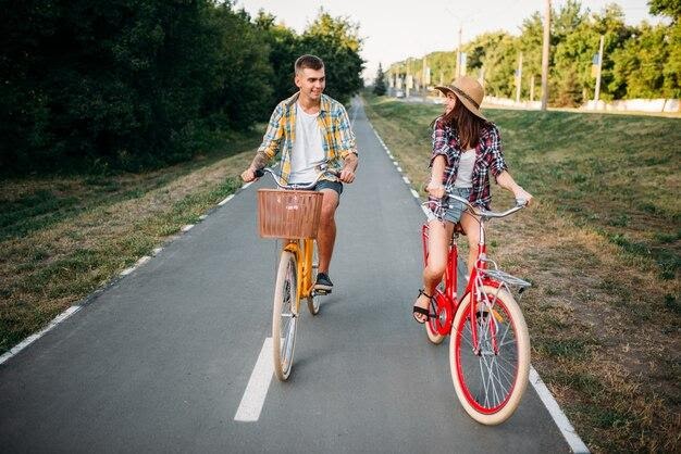 Retro Bike Rides and Romantic Dates