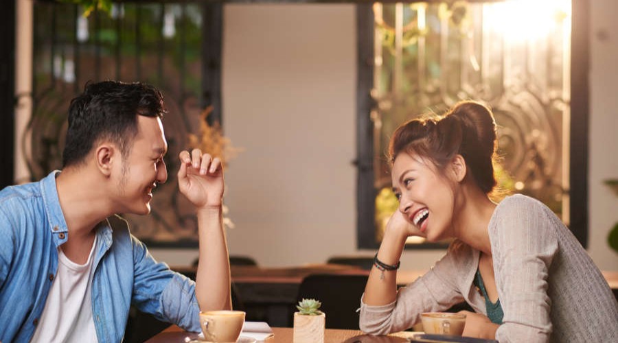 Gây ấn tượng tốt bằng trò chuyện mở đầu thân thiện