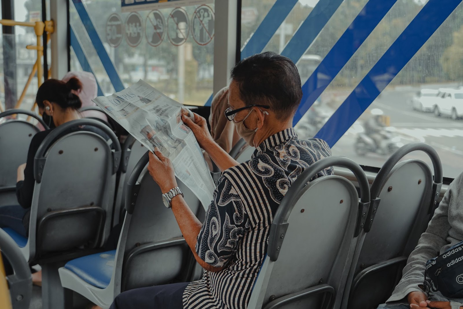 Inside a Transjakarta bus. Source: Jakarta Smart City