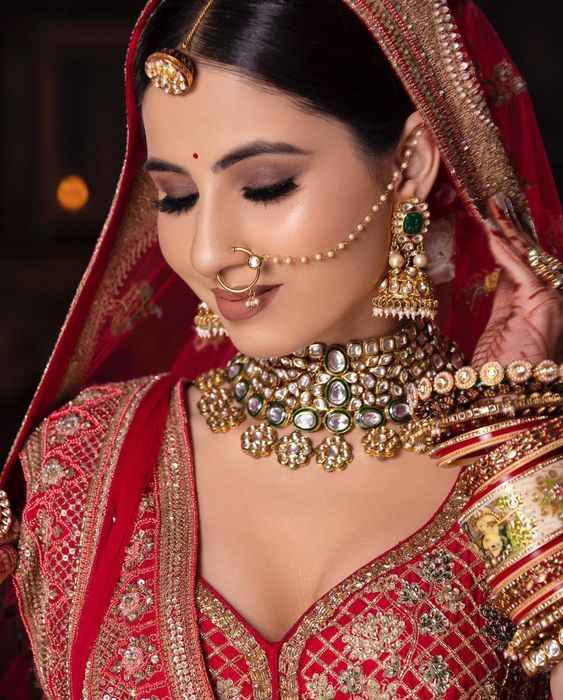 Celebrity Makeup Artist in Pune: Get a Glamorous Look for Your Special Event