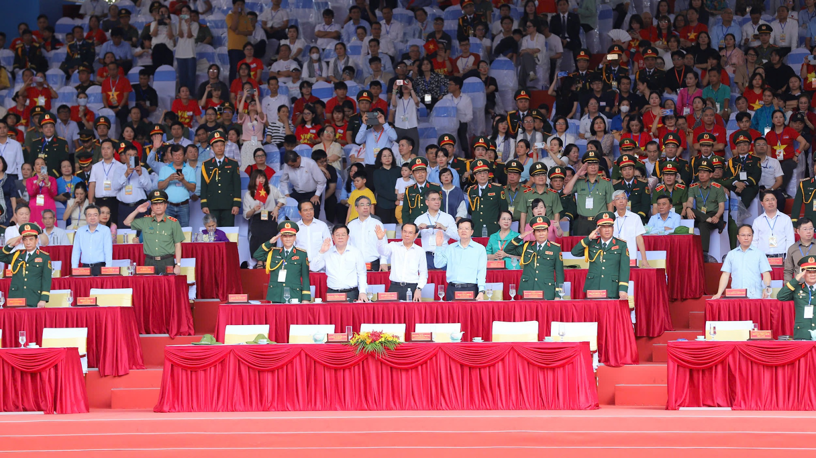 hình ảnh tổng duyệt 27/4