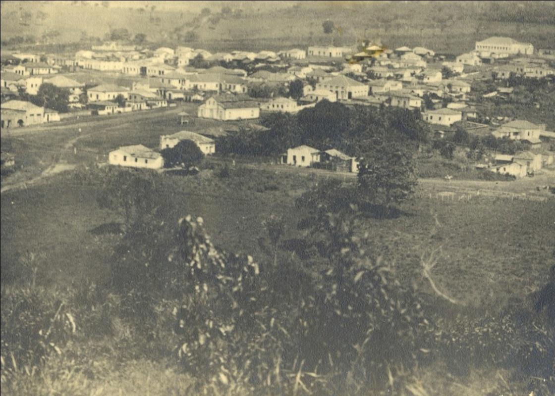 G:\Fotos Digitalizadas ERENY\23.jpg