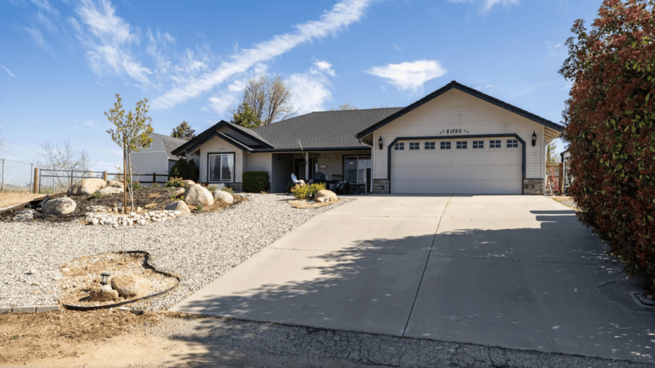Tour This 2,072 Sq Ft Modern Ranch Style Home in East Golden Hills Tehachapi, CA with Scenic Views and Attached Garage