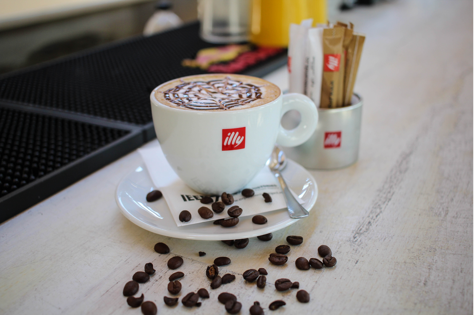 A picture of illy coffee