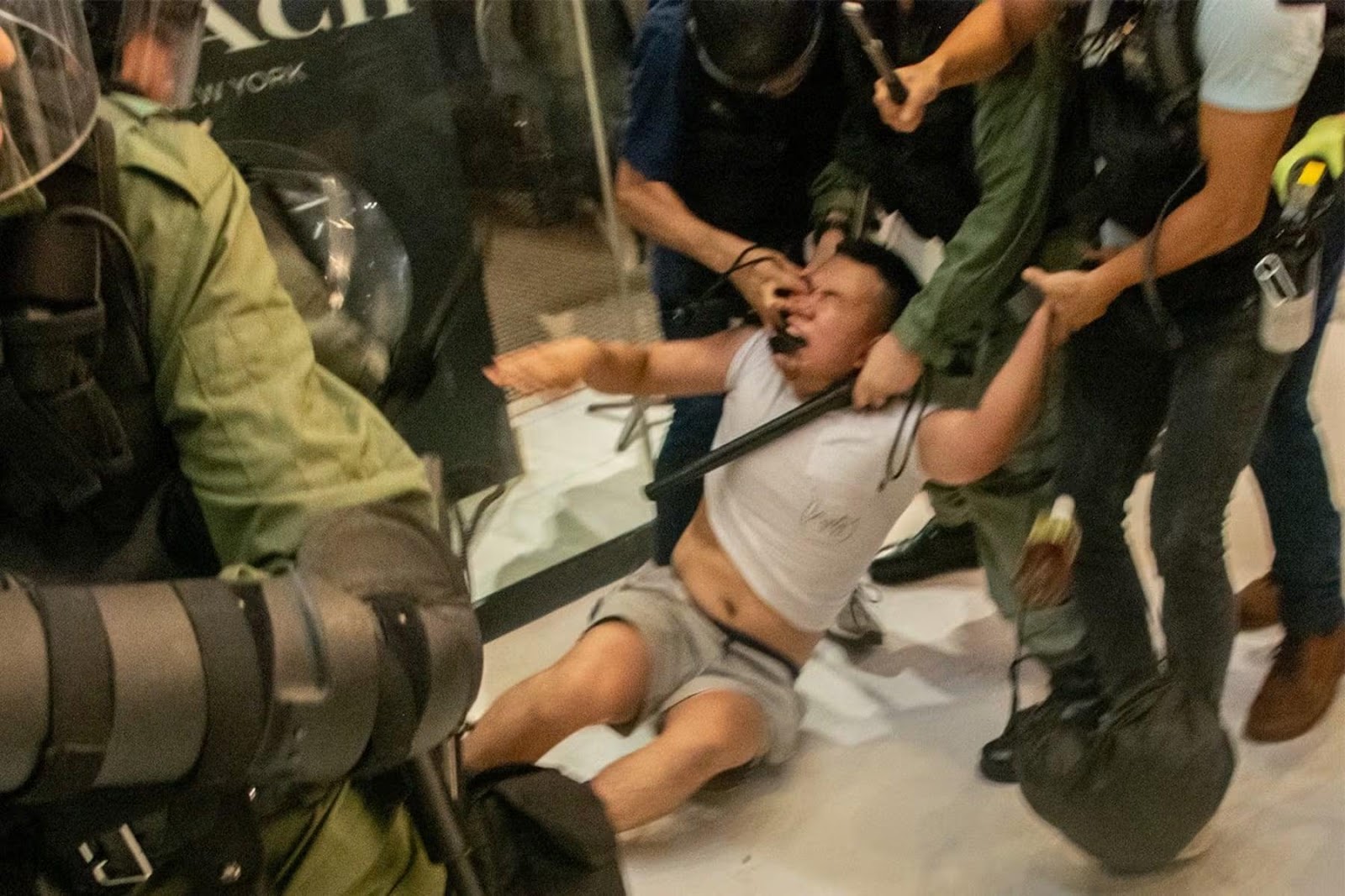 杜啟華在2019年反修例運動期間,因咬斷警長無名指等罪,被判囚五年半,去年獲釋。