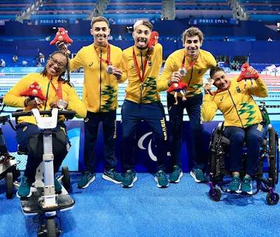 Bronze para o revezamento misto brasileiro na natação: Lídia Cruz, Daniel Xavier Mendes, Samuel Oliveira, Talisson Glock e Patrícia Santos (Foto: Ana Patrícia/CPB)