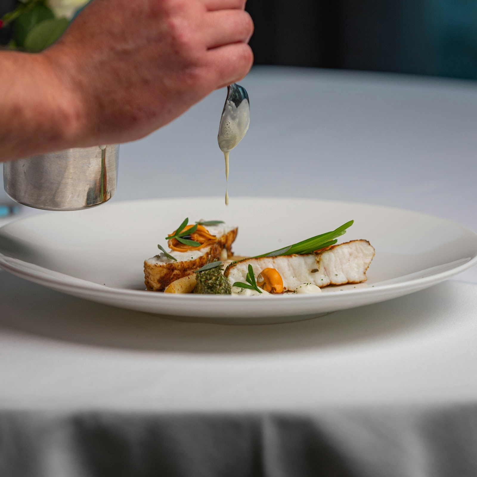 A romantic dinner setup in one of O‘ahu's luxury resort.