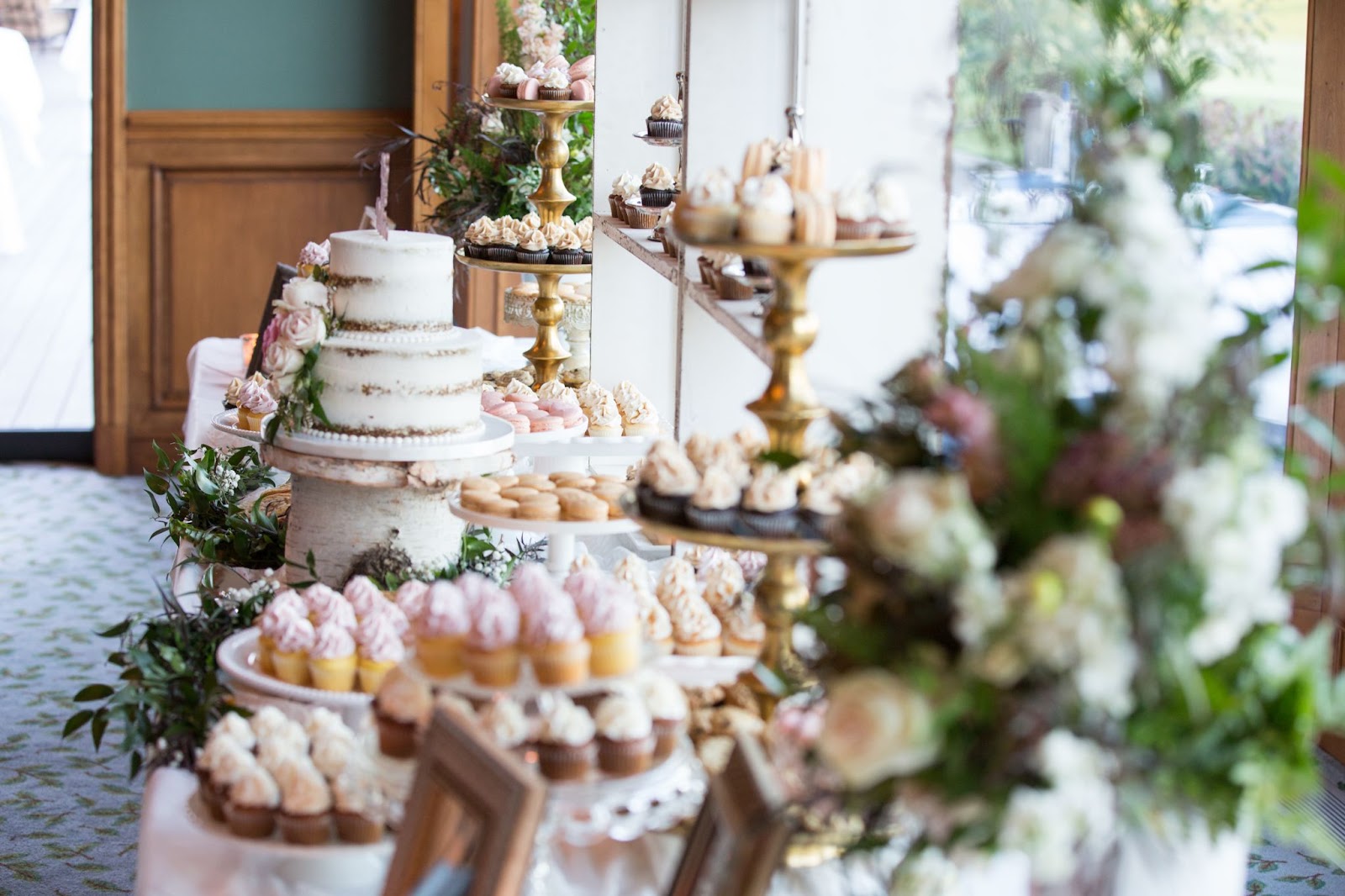 sweet dessert table