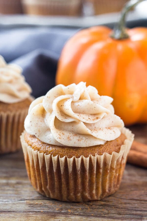 Pumpkin Cupcakes with Cinnamon Cream Cheese Frosting