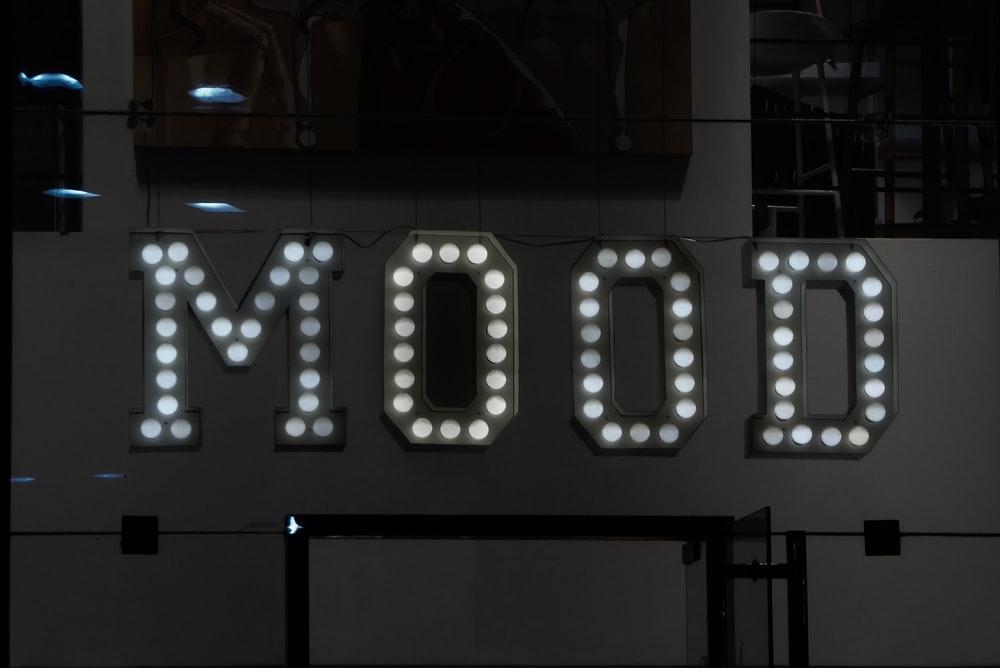 https://images.unsplash.com/photo-1618518162330-e9855c4bd2d2?ixid=MnwxMjA3fDB8MHxzZWFyY2h8MzN8fGVtb3Rpb25hbCUyMGFwcGVhbHxlbnwwfHwwfHw%3D&ixlib=rb-1.2.1&w=1000&q=80