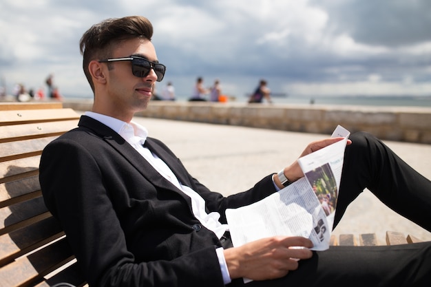 How to Decode the Latest Business News Trends