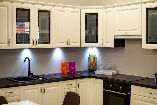 Kitchen with black countertop