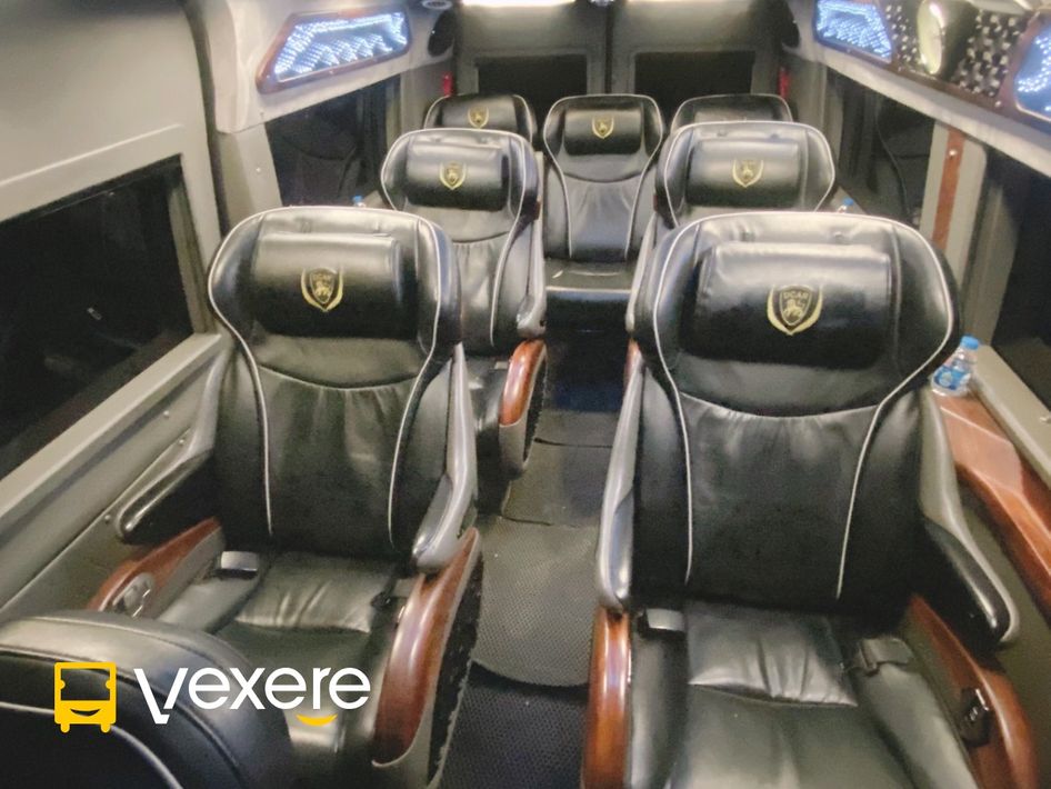 viet hieu limousine bus interior