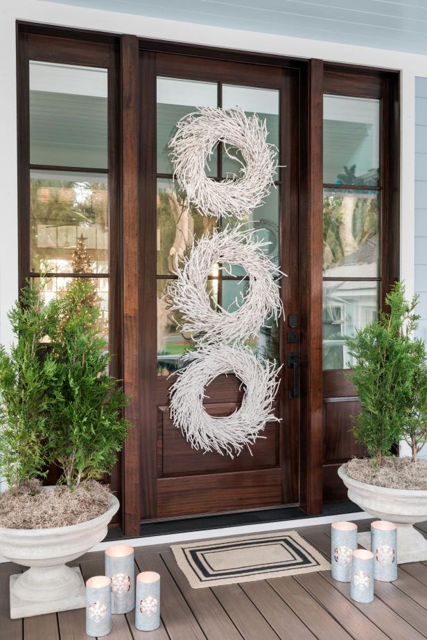 85 DIY Christmas Door Decorating Ideas | Holiday Door Decorations | HGTV