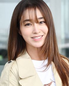 This contains an image of Lee min jung