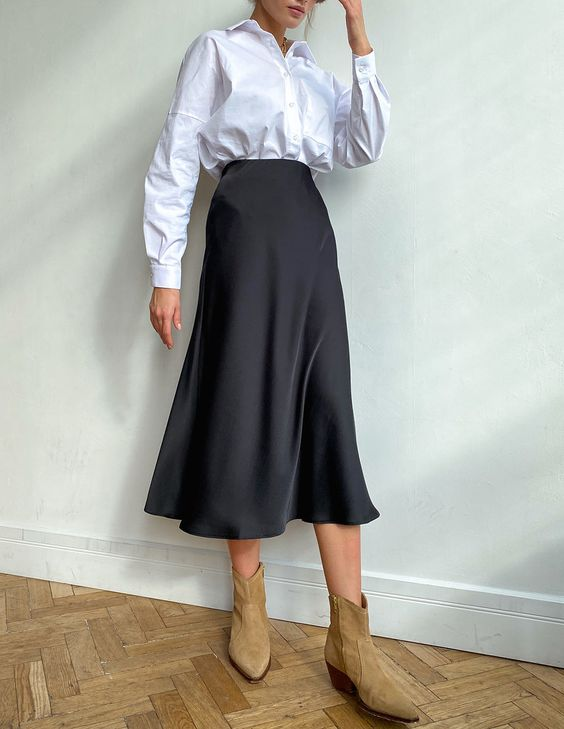 pakaian timeless perempuan Midi Skirt