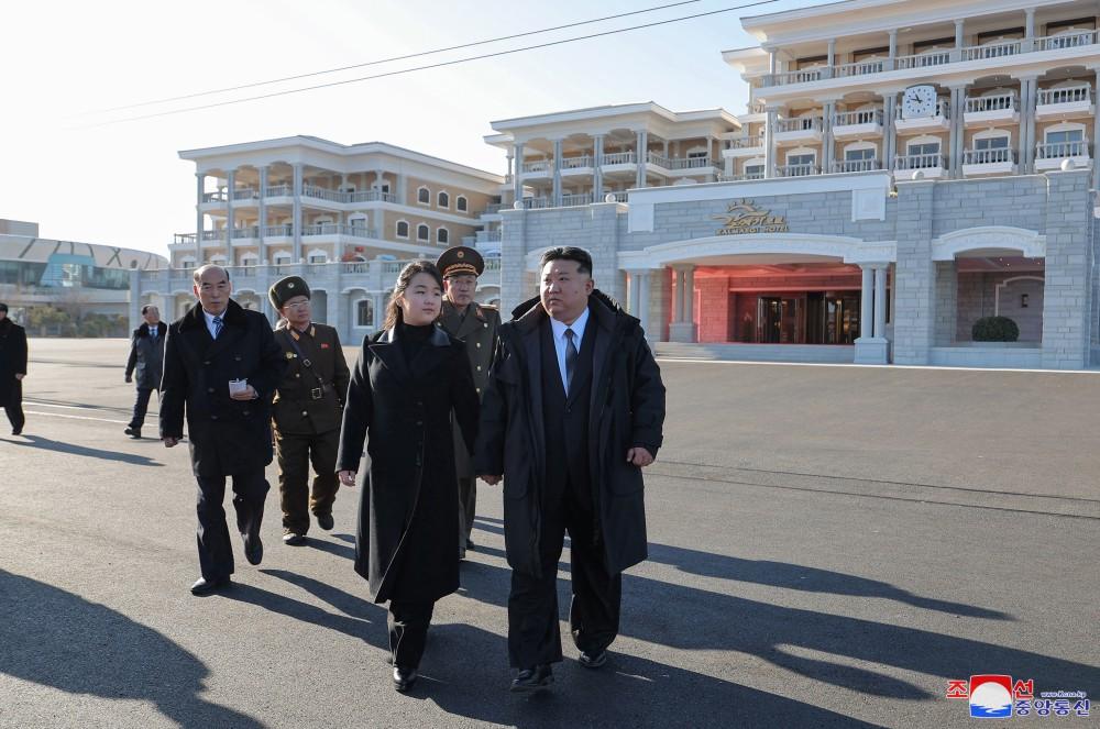 Respected Comrade Kim Jong Un Inspects Service Facilities of Kalma Coastal Tourist Area