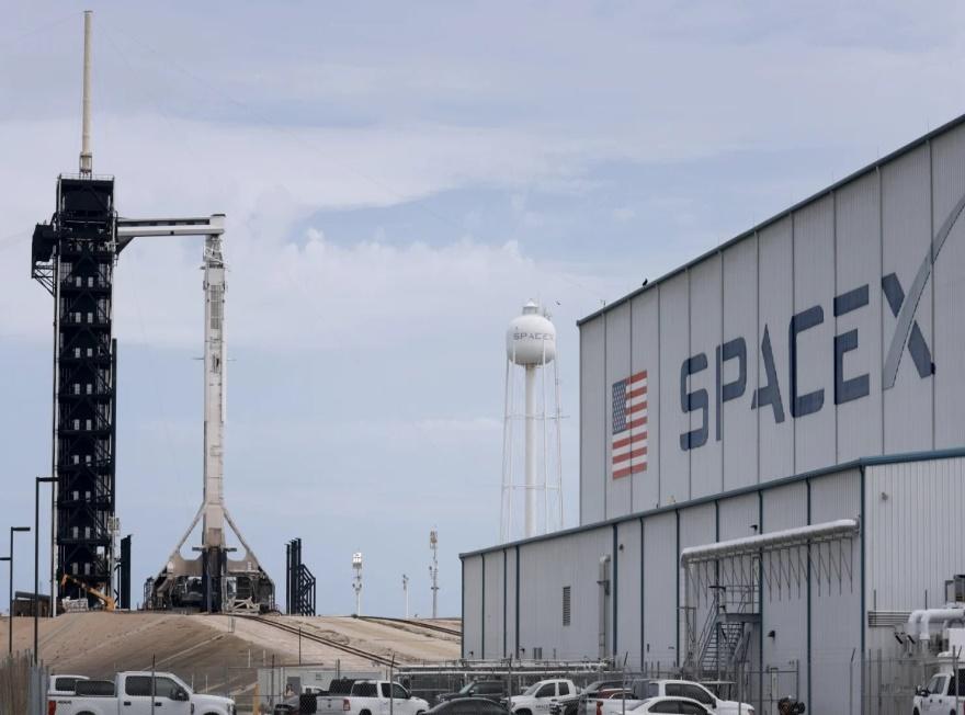 https://sohanews.sohacdn.com/160588918557773824/2024/11/12/spacex-1-1731395796642-1731395796745991231708.jpg