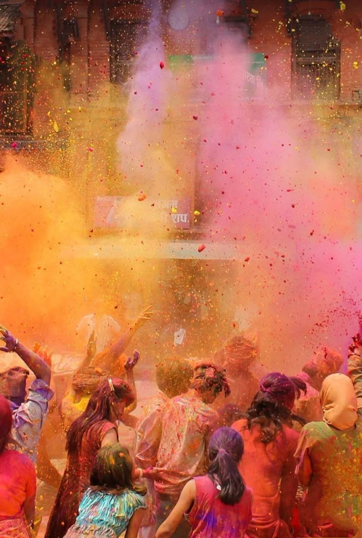 messy in holi