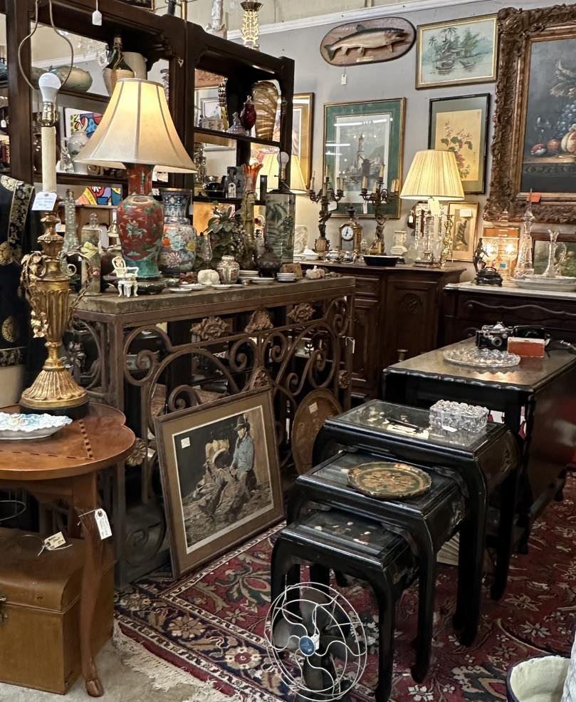 Paris Antique Mall 