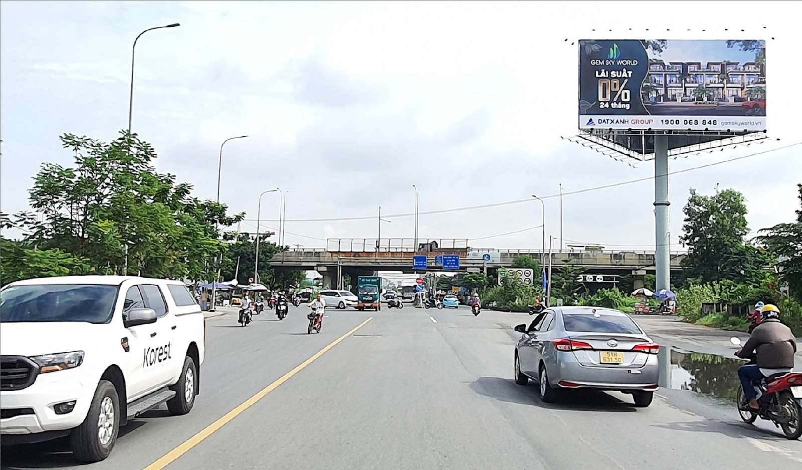 Quảng cáo ngoài trời cao tốc Long Thành