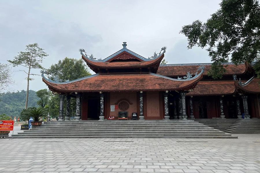 Dong Cuong Temple 