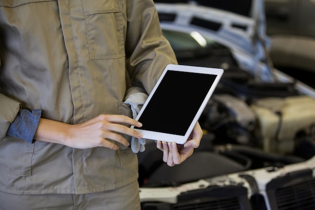How Info Auto Is Revolutionizing Car Maintenance
