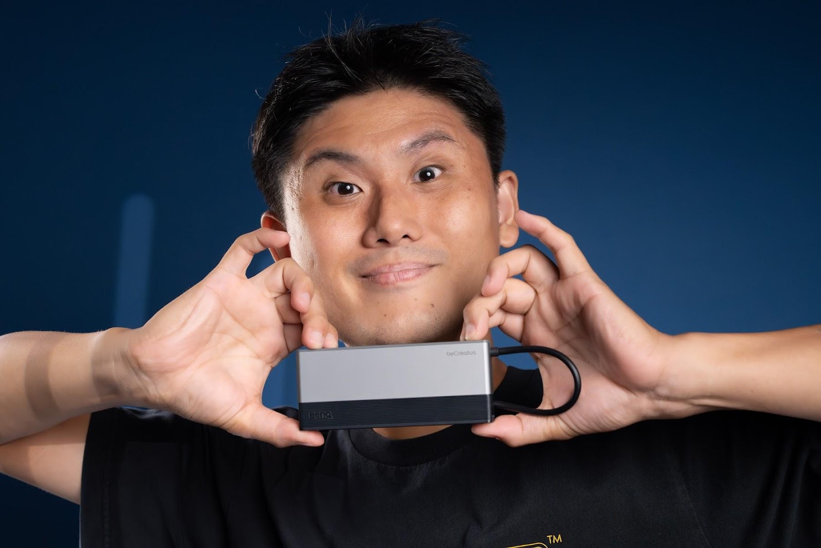 上班寫碼、下班打怪！BenQ beCreatus GR10 擴充 hub 集線器 開箱評測 ｜工程師專武、高效散熱、雙螢幕輸出、HDMI 2.1、4K 144Hz HDR、USB 4、USB 3.2 Gen 2、PD 100W、2.5GbE 基座、Steam Deck、RD280U、ScreenBar Pro 掛燈｜科技狗 - benq, 集線器 - 科技狗 3C DOG