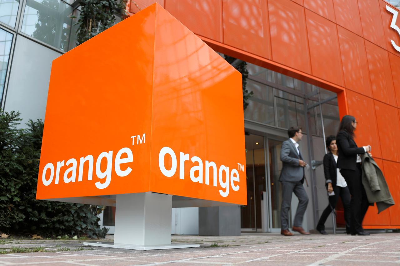 The storefront of mobile carrier Orange