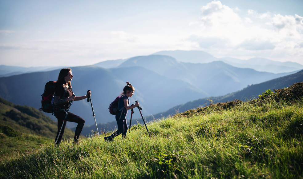 Difference between hiking and trekking 