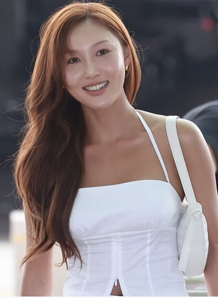 A picture of MAMAMOO's Hwasa