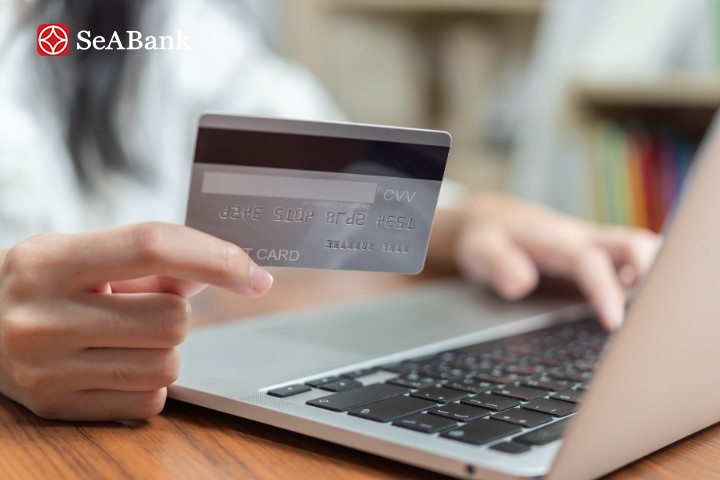 Thẻ ghi nợ quốc tế có nhiều tính năng nổi bật, linh hoạt