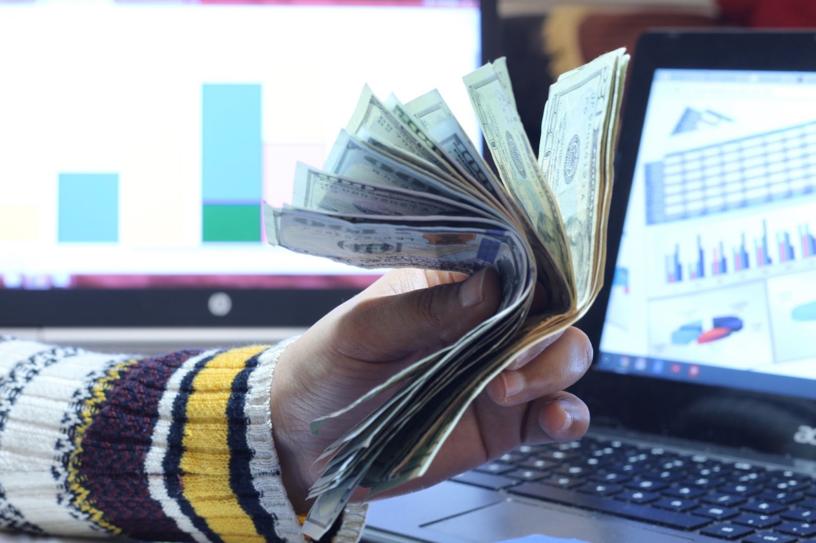 Uno de los errores comunes en el trading es no operar tu propio dinero
