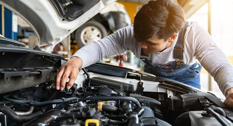 Ứng dụng của Tán lục giác thép cấp bền 4 trong ngành ô tô